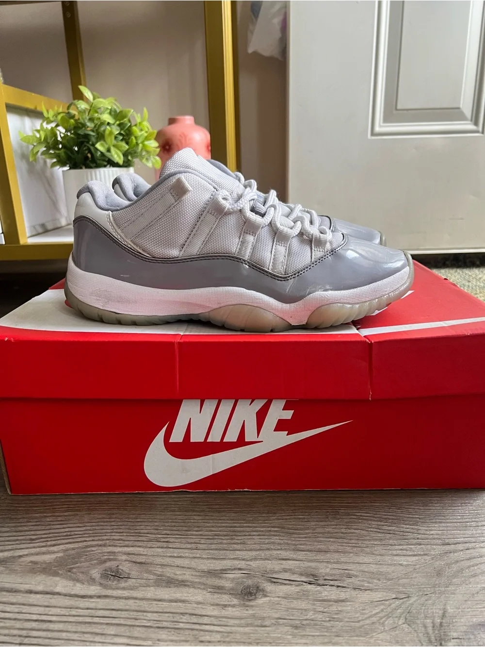 Jordan 11 Retro Low Cement Grey AV2187-140 Size 8